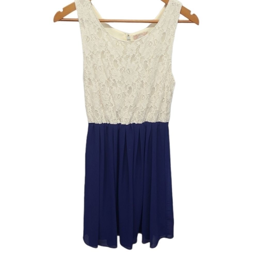Alythea‎ A-line Upper Lace Blue/Ivory Dress Size Medium - Picture 2 of 10